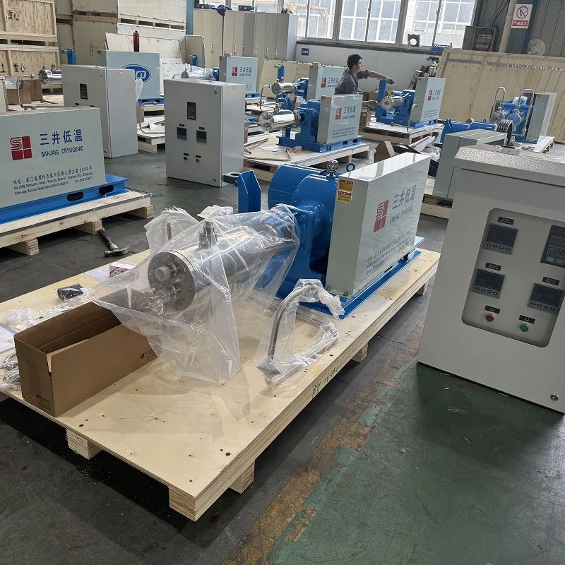 Augstas plūsmas ātruma kriogēns virzuļsūknis